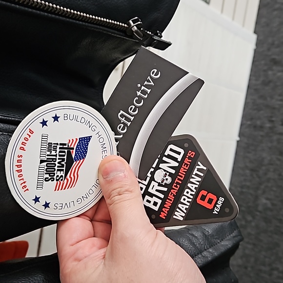 Mens Leather Motorcycle Riding Jacket - Picture 3 of 4